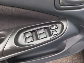 Nissan Almera 1.5i serviska - 12