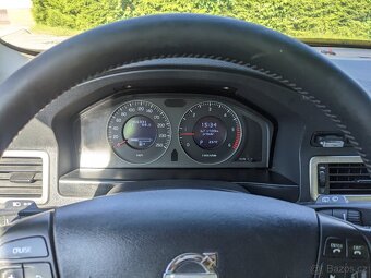 Volvo V70 2.4D nová STK - 12