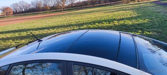 Toyota Prius - Maximální výbava - 12