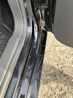 VW Golf 1.6 kombi V - 12