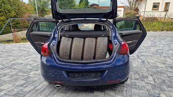 OPEL ASTRA J 1.4 16V 88KW.6 RYCHL.BI-XENONY.NAJETO 103 TIS. - 12