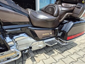 Honda GL 1500 Gold Wing SE - 12