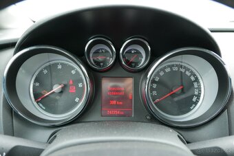 Opel Astra J 1.7 Cdti 81 kW M6° Sports Tourer - 12
