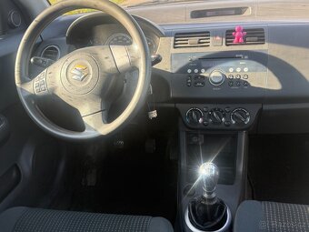 Suzuki Swift 1,3 DDiS 51 kW nova STK - 12