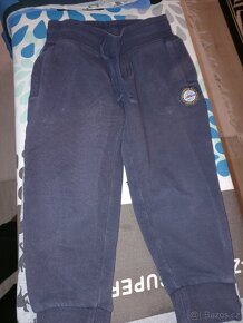 11 kusů hlapecké tepláčky+trička vel.98-104 - 12