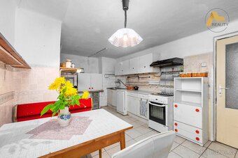 Dům o dispozici 3+1, stodola, zahrada, hospodář.budovy - 12