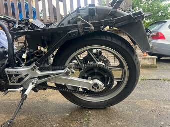 Kawasaki Gpz 750 - 12