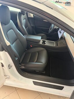 Tesla model 3 Long Range - 12