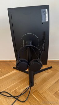 Samsung C24FG73 – 24″ 144 Hz, zakřivený QLED (VA), pivot - 12