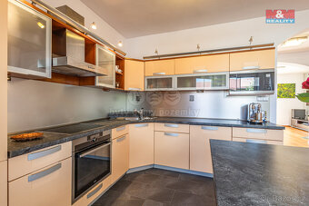 Prodej rodinného domu, 180m², Veltrusy, ul. U Stadionu - 12