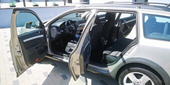 Škoda Octavia Kombi SCOUT 1,8 TSI - 118kw. 4X4. .KRÁSNÝ STAV - 12