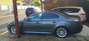 BMW 520i  M-PAKET 125KW R.V: 2004 Youtube Video - 12