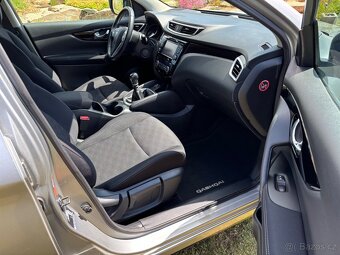 Nissan Qashqai 1.2 DIG-T 115 N-Connecta 2017 ČR Keyless+Pano - 12