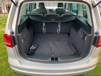 Volkswagen Sharan 7N 2.0 TDi DSG 2012 103kW bez koroze - 12