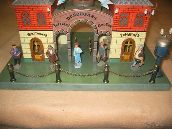 Stanice Märklin s cibulovou kopulí č. 2004, starověká cca. 1 - 12