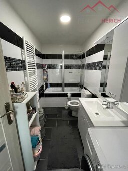 Exkluzivní nabídka podkrovního bytu 3+kk (72 m2) Ruská, Chom - 12