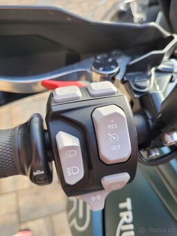 Triumph Tiger XCA 800 - 12