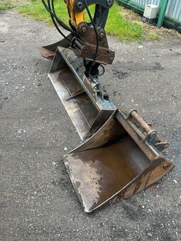 Hyundai 25-9Zak Minibagr 2.8T + 3x lžíce - 12