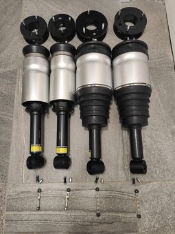 Prodám Land Rover Discovery 3 4.4 V8 Offroad Camper - 12