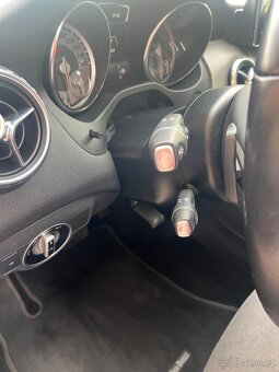 MERCEDES-BENZ GLA 200 CDI 4 MATIC CZ PŮVOD - 12