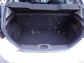 Ford fiesta mk7 1,25 60kw Rozprodám na náhradní díly - 12