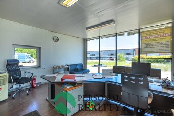 Prodej, skladovací prostory, komerční areál 10200m2 - 12