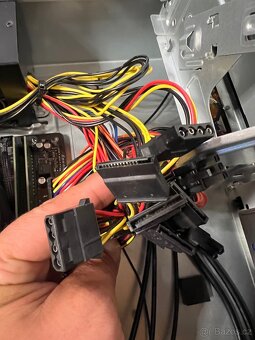Pracovní pc, Ryzen 5, až 16GB, m.2 SSD, Vega 11, Win 11 - 12