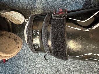 Hokejová výbava - 12