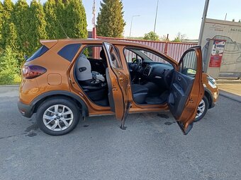 Renault Captur 1,3 Limited TCe 130 GPF , 1.majitel - 12