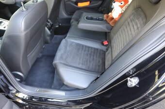 Prodám VW Passat B8 Highline - 12