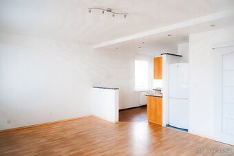 Družstevní byt 2+kk 56m2 s lodžií v Bělé pod Bezdězem - 12