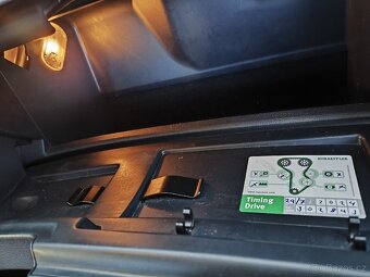 Škoda Octavia 2 kombi 1.6 TDI 77kW TOP stav - 12