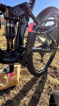 Celoodpružené MTB kolo Kross 3.0 Carbon-velikost M kola 29” - 12