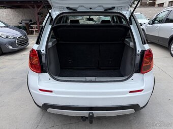 SUZUKI SX4 1.6i 88KW 4X4 BÍLÁ PERLEŤ NAVI TAŽNÉ VYHŘ.SED. - 12