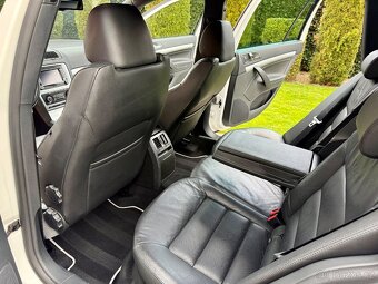 Škoda Octavia Combi Swiss RS II -2.0TSi 147Kw 200Ps. - 12