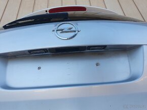 OPEL ASTRA J ZADNÍ DVEŘE
r.v 09-13 COMBI bez nutnosti lakov - 12