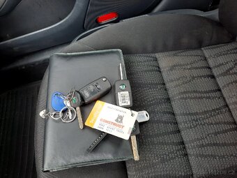 Škoda octavia 2.0 tdi 103kw 2011..čr - 12