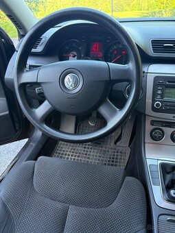 VW Passat B6 1.9 TDI 77kW 2006 (BKC) - 12