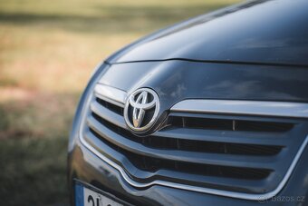 Toyota Avensis D4D 2,2 CR 110kW 6kvalt 1. majitelka - 12