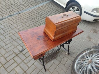 Šicí stroj Singer - 12