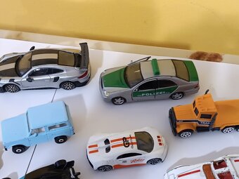 Starší modely autíček - 12