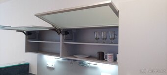 Kuchyňská linka včetně spotřebičů - 12