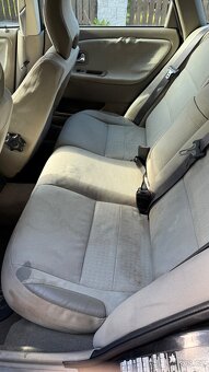 Volvo V40 1.9D - 12