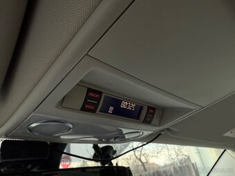 VW MULTIVAN 2.0 TDI DSG 4MOTION DPH - 12