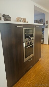 Velká kuchyňská linka včetně spotřebičů - 12