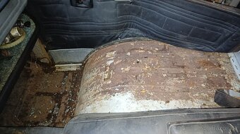 Škoda 1203 zo šiltom - 12