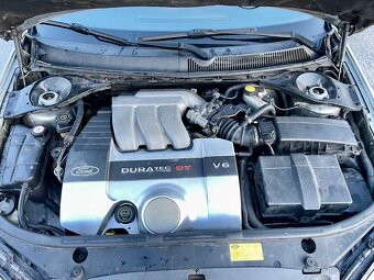 Ford Mondeo ST220 - 12