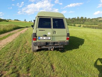 Nissan patrol wagon HR G260 - 12