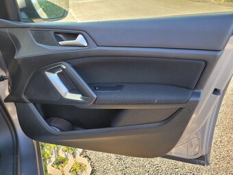 Peugeot 308 1.6hdi 85kw 6kvalt 198tkm 2015 - 12
