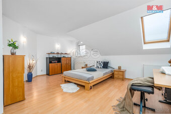 Prodej rodinného domu, 439 m², Chýně, ul. Dlouhá - 12